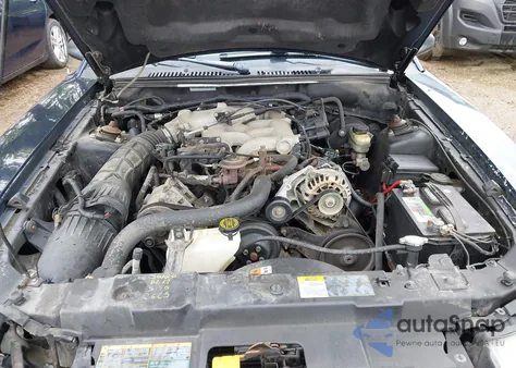 2002 Ford Mustang z USA, uszkodzony, nr VIN 1FAFP404X2F230098